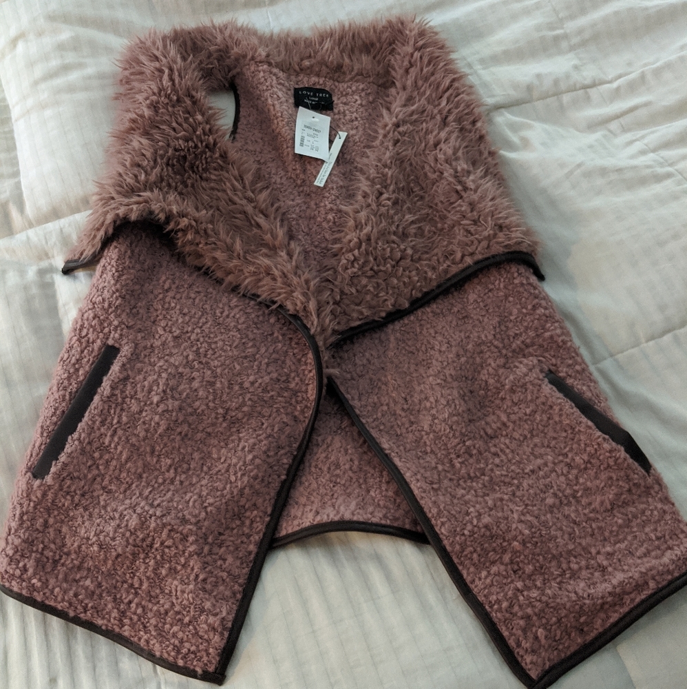 Love stitch Faux Fur Vest